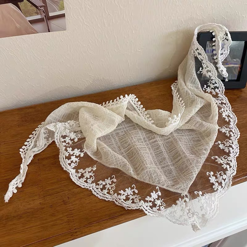 Women Accessories Photos - Moda Dantel Üçgen Başörtüsü Romantik Çiçek