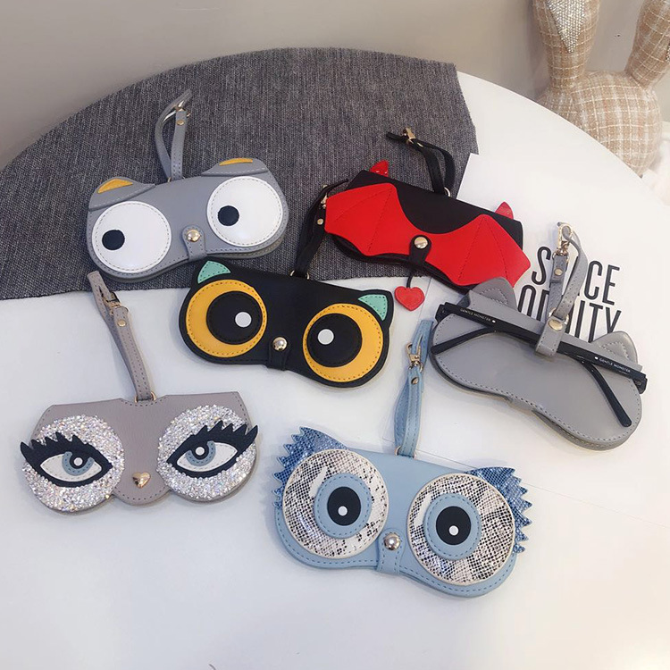 Women Accessories List - Ins karikatür sevimli gözlük durumda taşınabilir