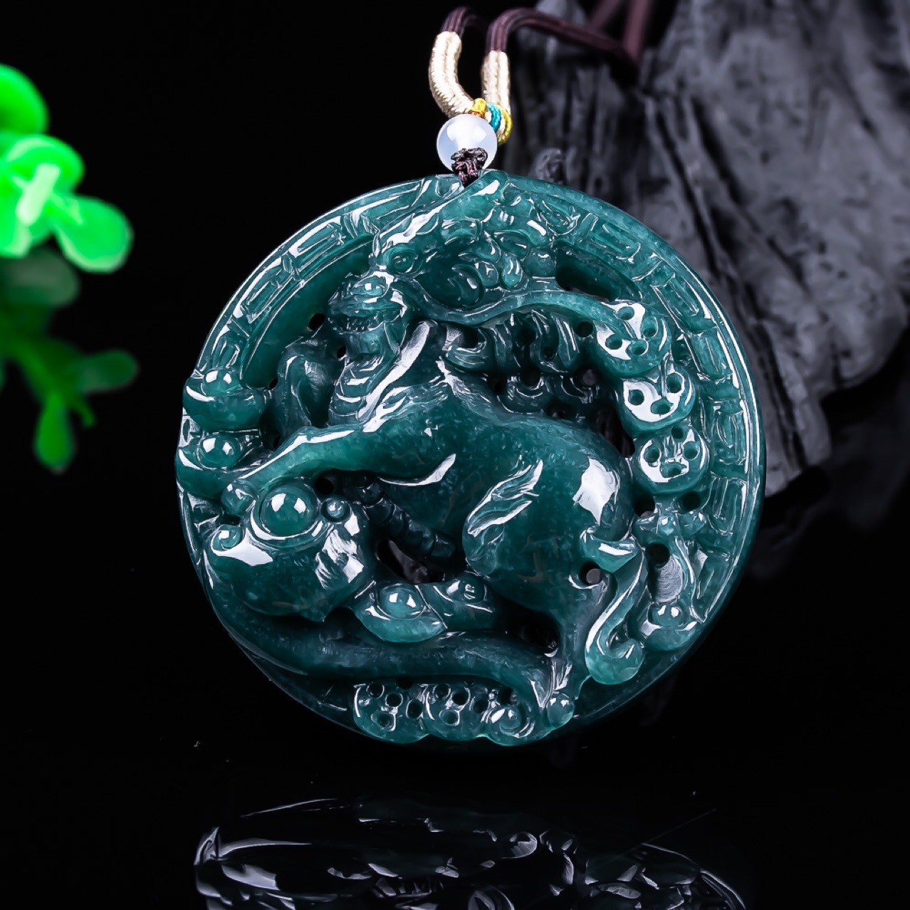 Women'S Vintage Accessories - Birmanya Jadeite Ejderha Kolye Taş Gerçek